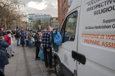 Sikh Sewa Organizasyonu Manchester İngiltere 'deki Evsizlere Yardım Derneği 8-12-2019