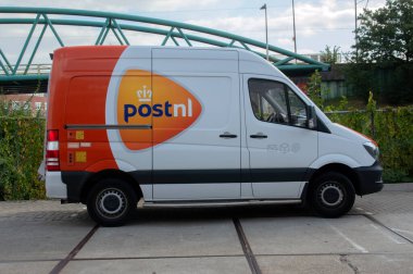 Post.nl Şirketi Van at Diemen Hollanda 20-9-2021