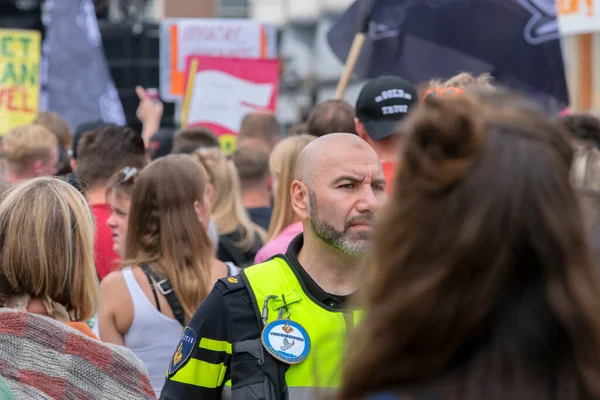 Poliziotto Alla Manifestazione Unmute Amsterdam Paesi Bassi 2021 — Foto Stock