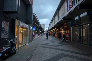 Amsterdam 'daki Osdorpplein Meydanı' ndaki Dükkanlar Hollanda 11-3-2020