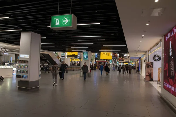 Shops Schiphol Airport Netherlands 2019 — Stock Photo, Image