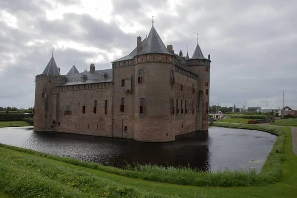 Muiderslot Şatosu Nun Arka Tarafında Muiden Hollanda 2021 — Stok fotoğraf