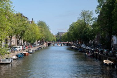 Amsterdam 'daki Walenweeshuissluis Köprüsü 23-8-2021