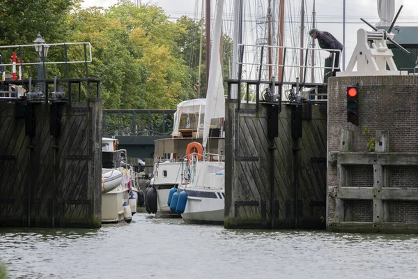 Brama Śluzowa Zeesluis Zamyka Się Muiden Holandia 2021 — Zdjęcie stockowe