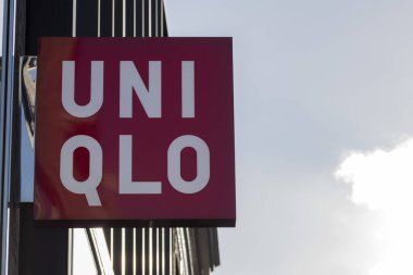 Amsterdam 'daki Billboard Uniqlo Mağazası 28-1-2022