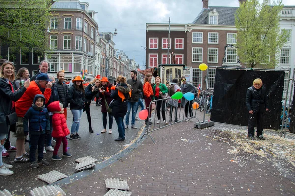 Crowd Throwing Eggs Naar Donald Trump Koningsdag Amsterdam 2019 — Stockfoto