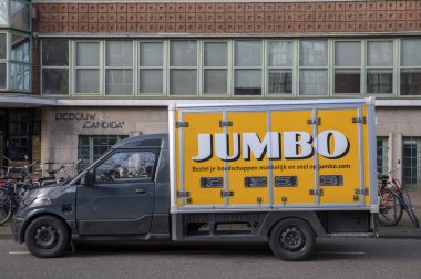 Amsterdam 'daki Küçük Jumbo Süpermarket Kamyonu Hollanda 2-2-2022