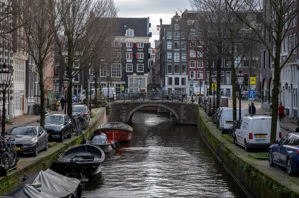 Προβολή Της Διώρυγας Blauwbrugwal Στο Άμστερνταμ Των Κάτω Χωρών 2022 — Φωτογραφία Αρχείου