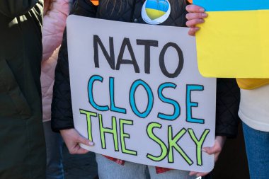  Ukrayna 'da Amsterdam' daki savaşa karşı düzenlenen protestoda Hollanda 27-2-2022