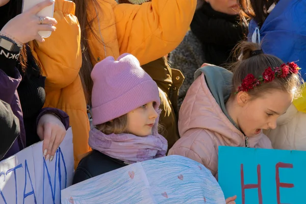 Segnale Avvertimento Durante Protesta Contro Guerra Ucraina Amsterdam Paesi Bassi — Foto Stock