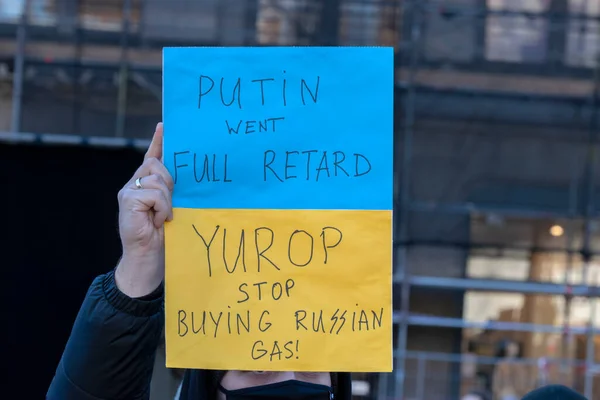 Waarschuwingsbord Bij Het Protest Tegen Oorlog Oekraïne Amsterdam 2022 — Stockfoto