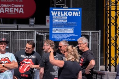 Amsterdam 'daki Rolling Stones' un son üç konserinin hayranları 13-6-2022