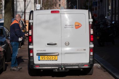 Amsterdam 'da Posta Minibüsü 8-2-2022