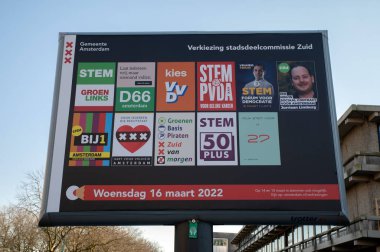 Amsterdam 'daki reklam panosu seçimleri Hollanda 4-3-2022