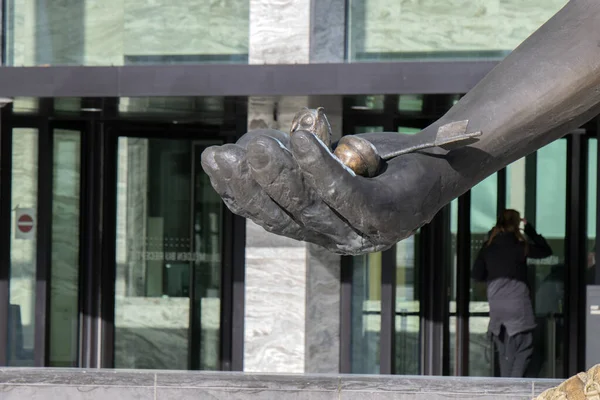 Detail Hand Statue Love Generosity Amsterdam Netherlands 2021 — Stock Photo, Image