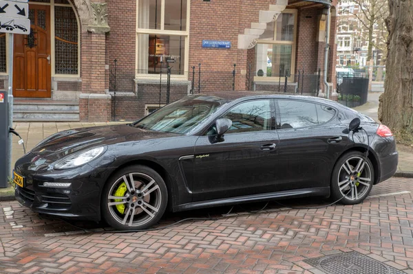 Side Porsche Panamera Amsterdam 네덜란드 2022 — 스톡 사진