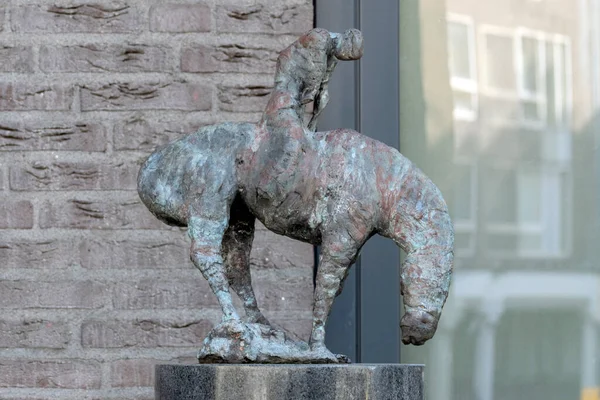 Estatua Vermoeide Reiziger Ámsterdam Los Países Bajos 2022 — Foto de Stock