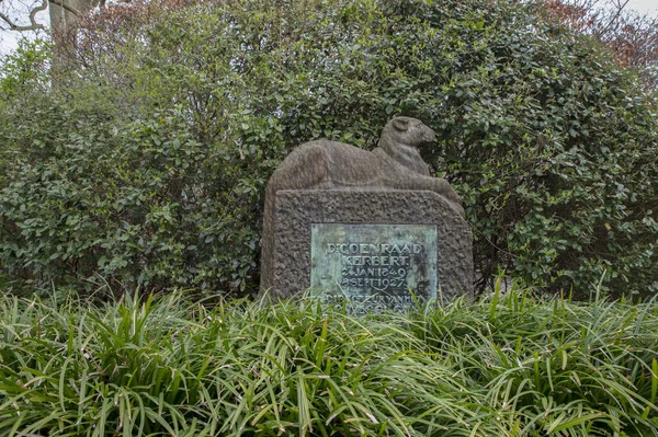 Άγαλμα Grafmonument Van Coenraad Kerbert Στο Άμστερνταμ Της Ολλανδίας 2022 — Φωτογραφία Αρχείου