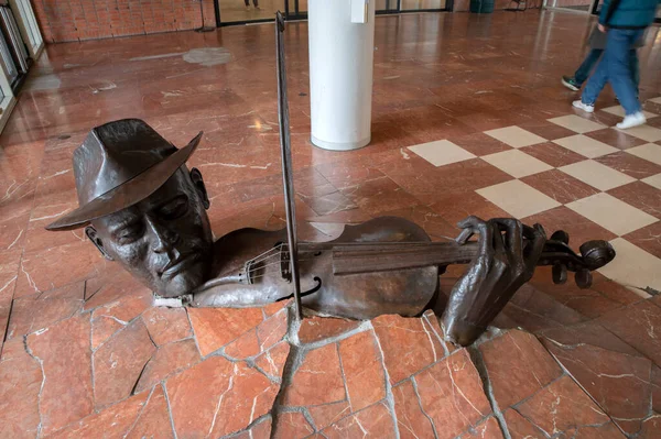 Statue Bratschist Opernhaus Amsterdam Niederlande 2022 — Stockfoto