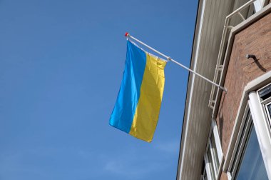 Amsterdam 'daki Protestolardan Ukrayna Bayrağı 22-3-2022