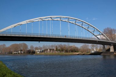 Driemond ve Weesp arasındaki Weesperbrug Hollanda 15-3-2022