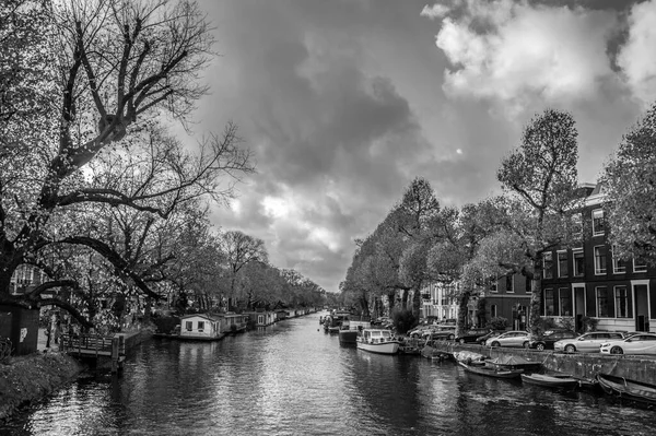 Uitzicht Vanaf Westeinde Straat Aan Een Amsterdams Kanaal 2018 Zwart — Stockfoto