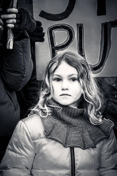 Young Girl Protest War Ukraine Amsterdam Netherlands 2022 — Stock Photo, Image