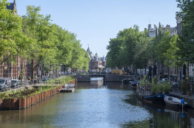Amsterdam 'daki Oost-Indische Huisbrug' dan Görünüm 23-6-2022