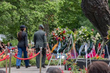 Elvis Manuela ve Cindy De Koning Amsterdam Keti Koti Festivali 'nde 1-7-2022