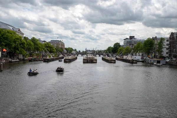 Корабли Amstelsluizen Шлюзы Амстердаме Нидерланды 2022 — стоковое фото