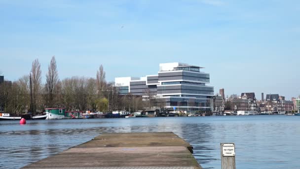 Amsteldok Binası Amsterdam Amstelriver Daki Park Somerlust Arka Planında Hollanda — Stok video