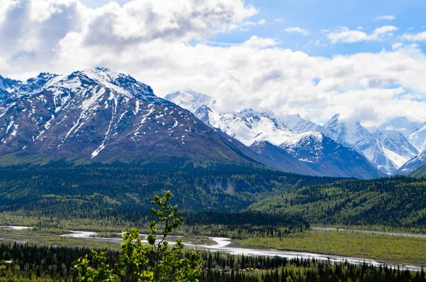 Vista Espetacular Uma Geleira Montanha Nevada Denali National Park Alaska — Fotografia de Stock