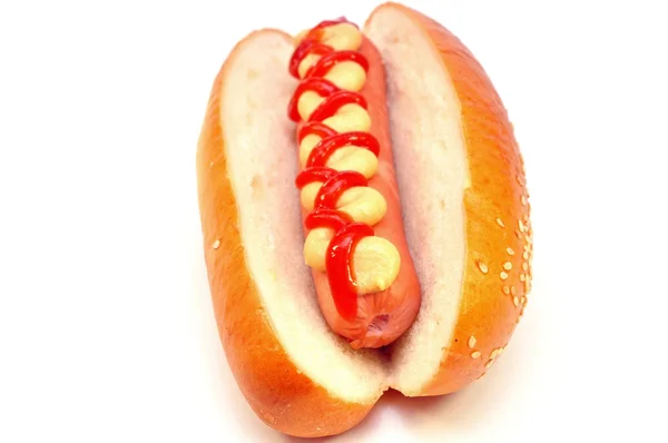 Hot Dog mit Tomatenketchup und Senf — Stockfoto