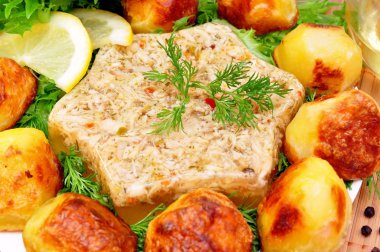 etli et kavrulmuş patates ile gelen