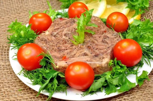 Plnicí maso s čerstvými bylinkami — Stock fotografie
