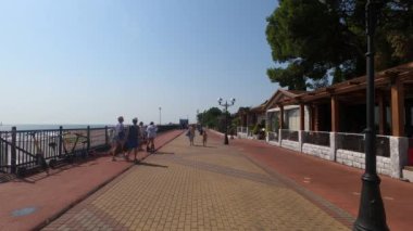 Soçi, Rusya - 1 Haziran 2021: Karadeniz kıyısındaki Soçi şehrinin seddi
