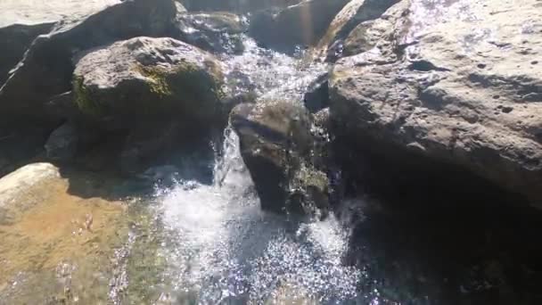 Polykarya waterval in de bergen van Sochi — Stockvideo