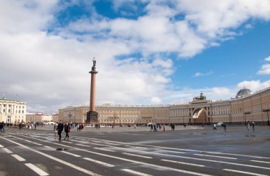 St. PETERSBURG, Rusya - 27 Mart 2021 Saray Meydanı 
