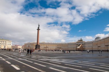 St. PETERSBURG, Rusya - 27 Mart 2021 Saray Meydanı 