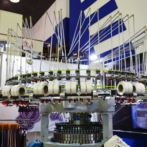 Yükleme sergide dokuma sanayi