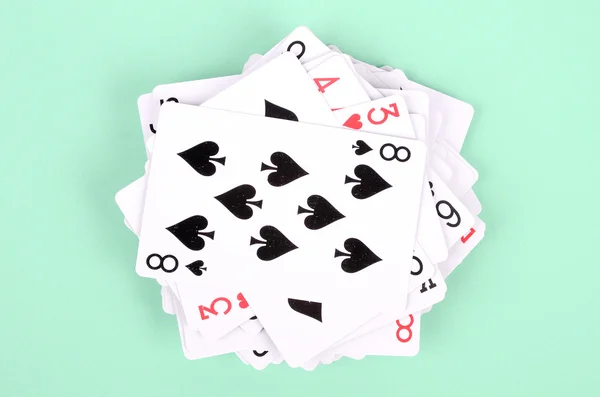 Poker sobre fondo verde —  Fotos de Stock