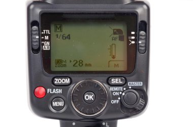 Beyaz arkaplanda kamera flaşı