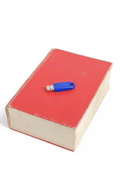 USB schicht schijf en woordenboek — Stockfoto