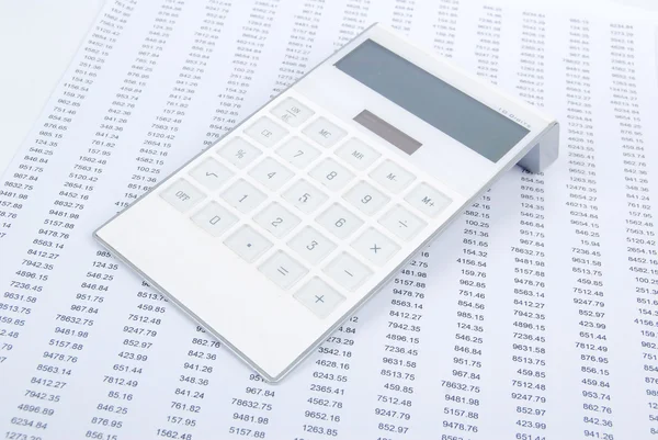 Финансовые данные и калькулятор — стоковое фото