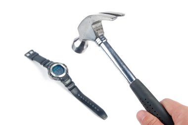 çekiç ve beyaz zemin üzerine izle