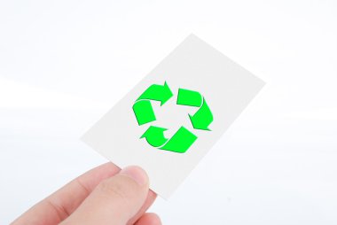 Kağıt yeniden işlenir