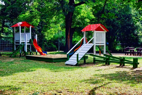 Parque infantil para crianças — Fotografia de Stock