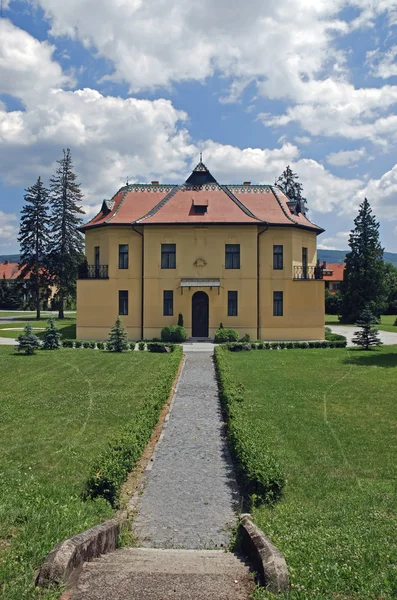 Topolcianky capanna di caccia — Foto Stock