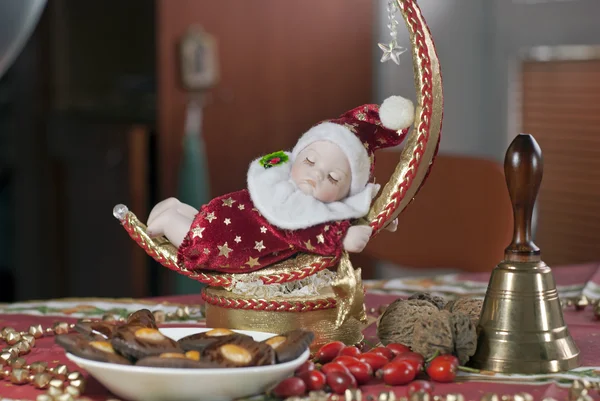 Weihnachtspuppe mit Glocke — Stockfoto