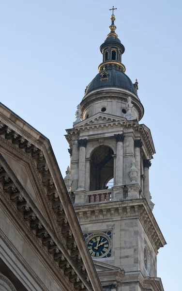 Kilátás nyílik a Saint Stephens bazilika, Budapest, Magyarország — Stock Fotó